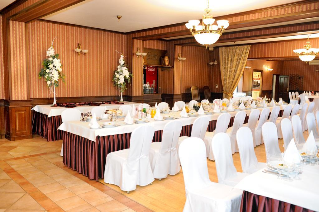 Hotel Czardasz Koziegłowy Eksteriør billede