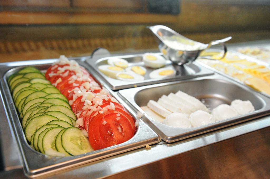 Hotel Czardasz Koziegłowy Eksteriør billede