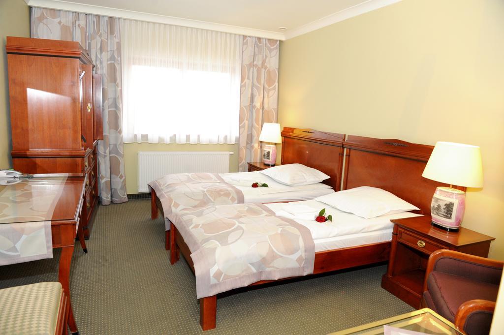 Hotel Czardasz Koziegłowy Eksteriør billede